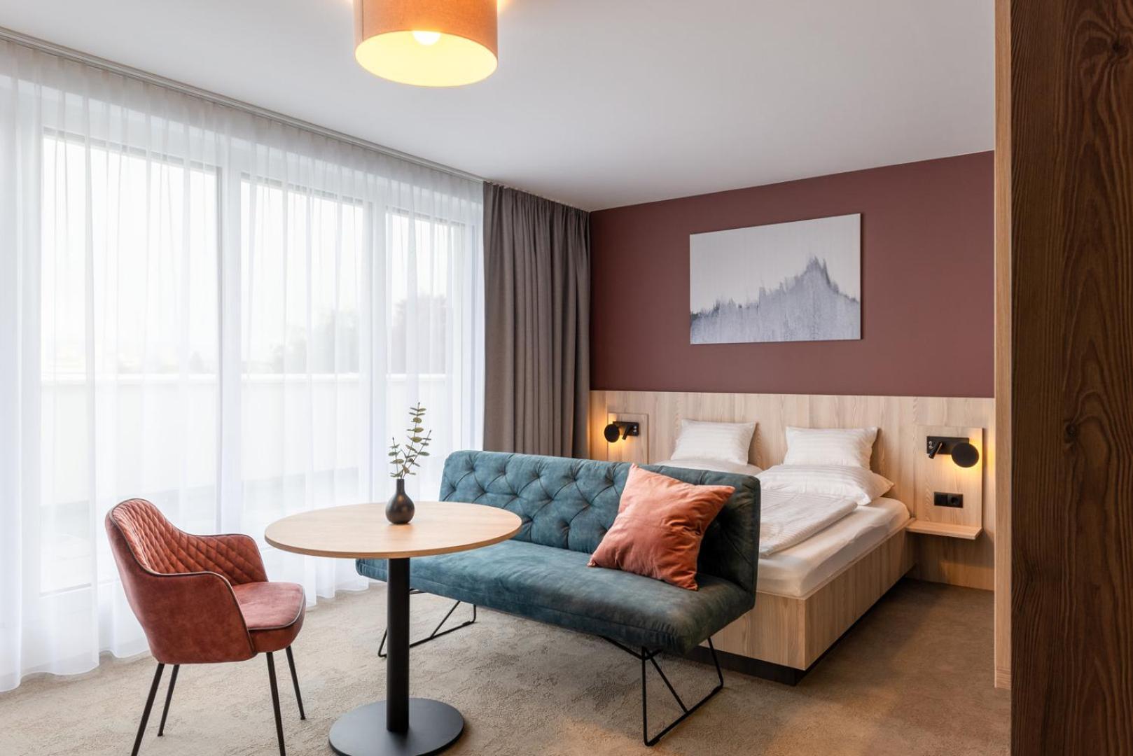 Hotel Novapart Stay Smart Велс Екстериор снимка